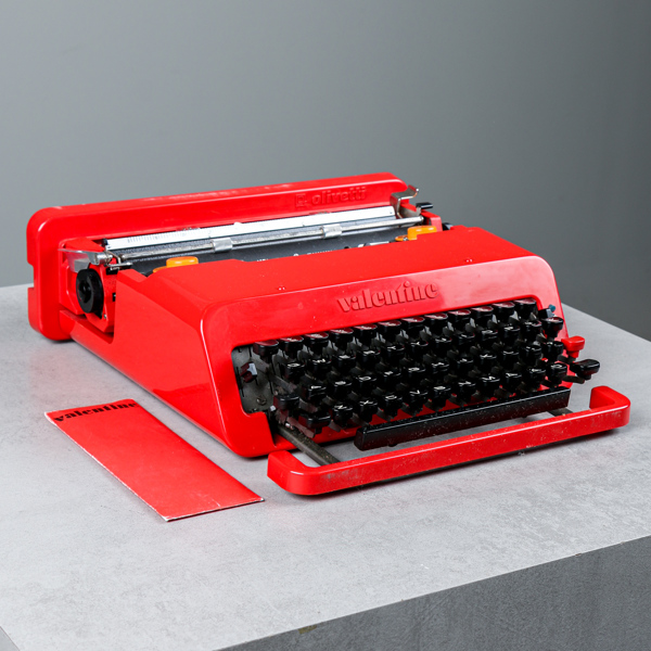 Olivetti Valentine, reseskrivmaskin, Ettore Sottsass och Perry A. King