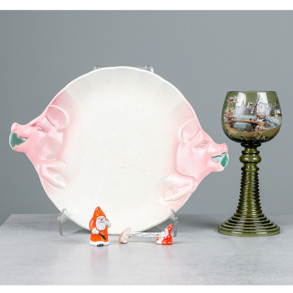 Stort Mummaglas, grisfat, Rörstrand, samt tomtar, porslin