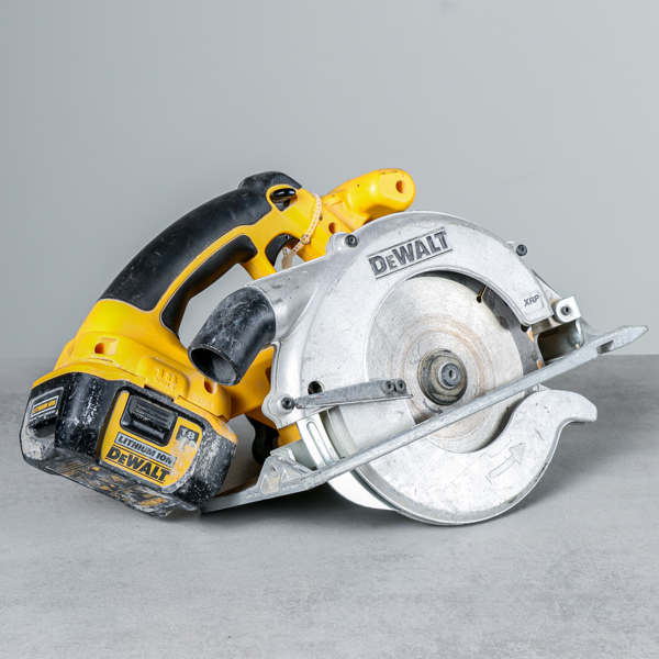 Handcirkelsåg, DeWalt, DC390, med batteri